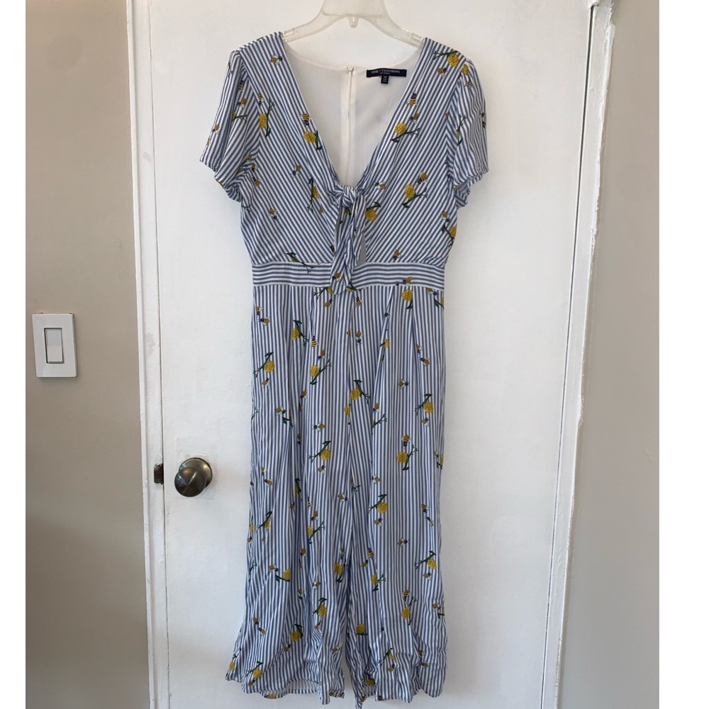 🐝 Jumpsuit Size Meidum 🐝